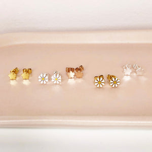 Daisy Studs